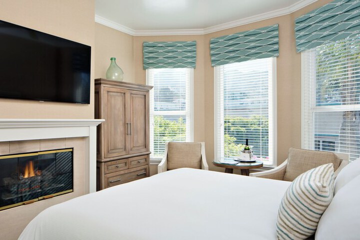 Room 16 of 24
