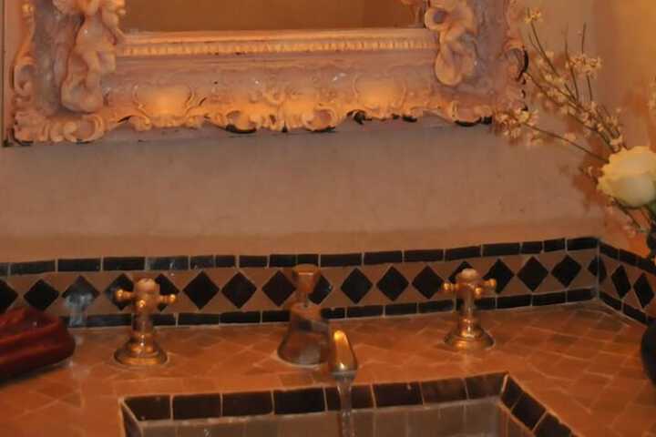 Bathroom Interior Photo