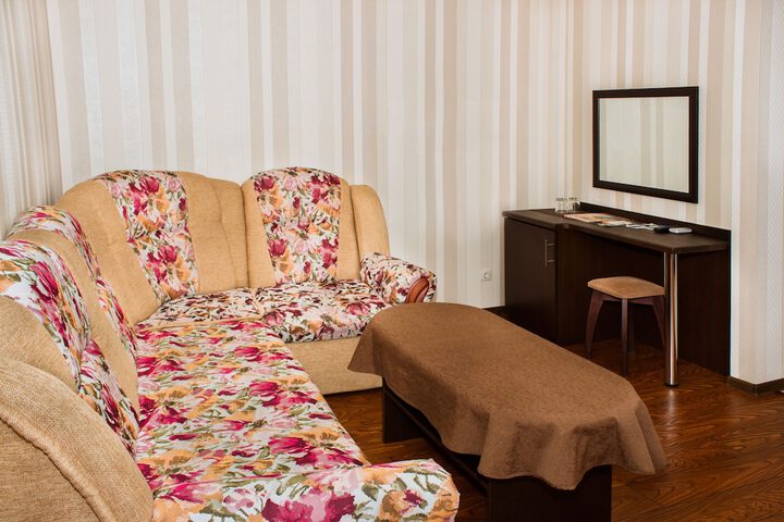 Room 9 of 54