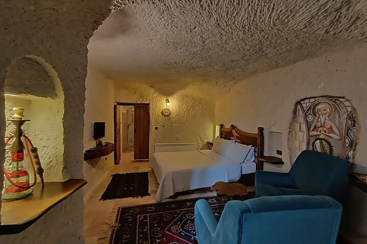 Room 8 of 58