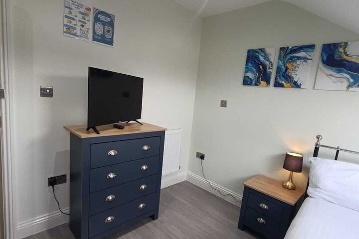 Room 13 of 34