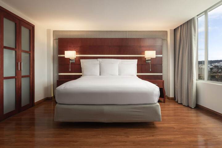 Room 30 of 144