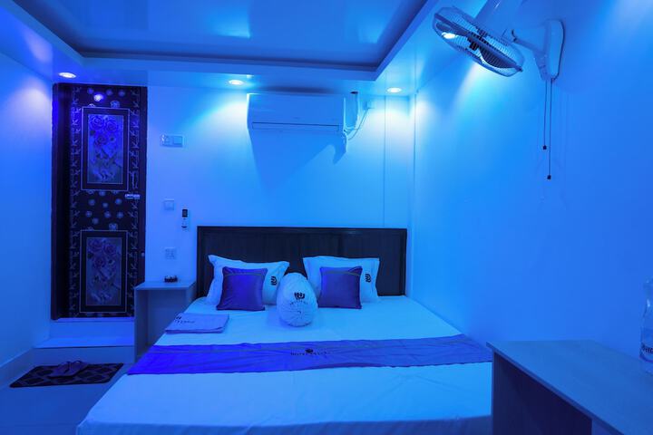 Room 19 of 36