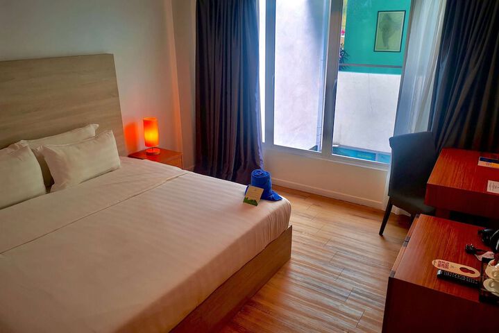Room 28 of 71