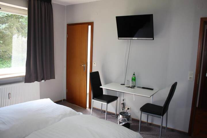 Room 12 of 51