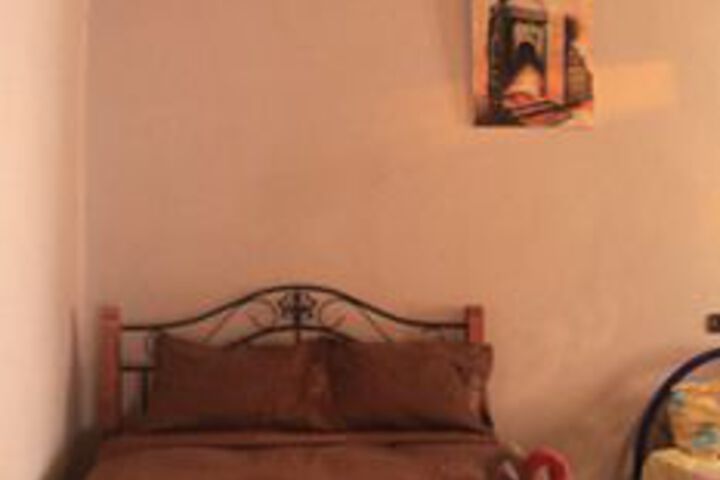 Room 32 of 61