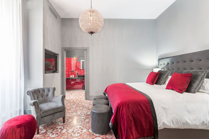 Room 10 of 75