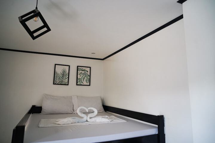Room 48 of 143
