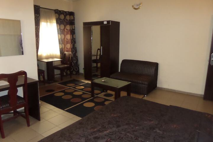 Room 10 of 39