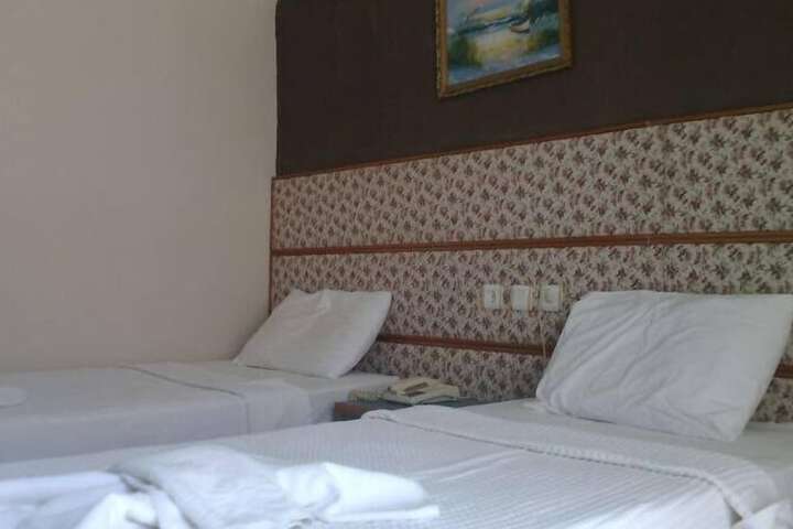Room 9 of 17