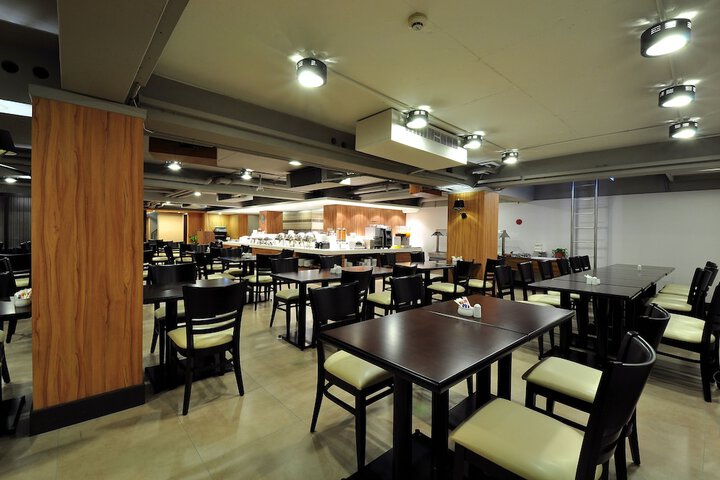 Dining 50 of 60