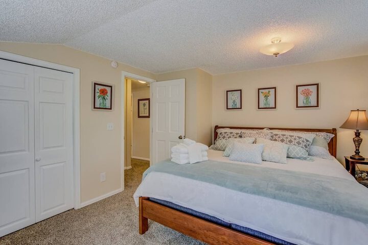 Room 2 of 46