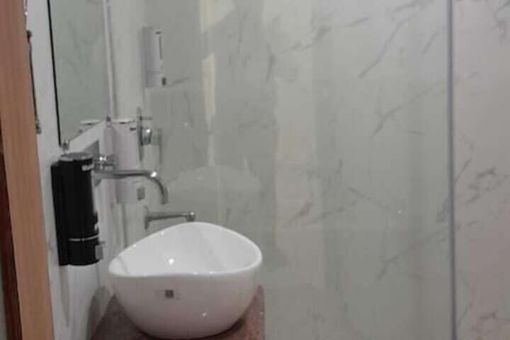 Room 20 of 27