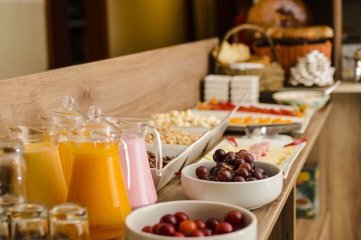 Breakfast/Coffee Service 51 of 68