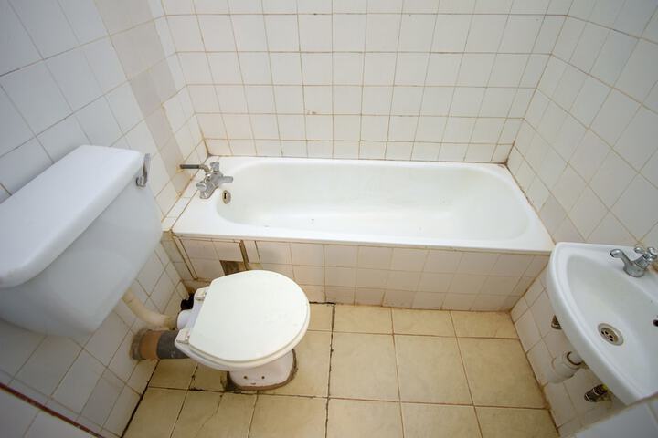 Room 16 of 27