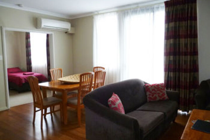 Room 80 of 94