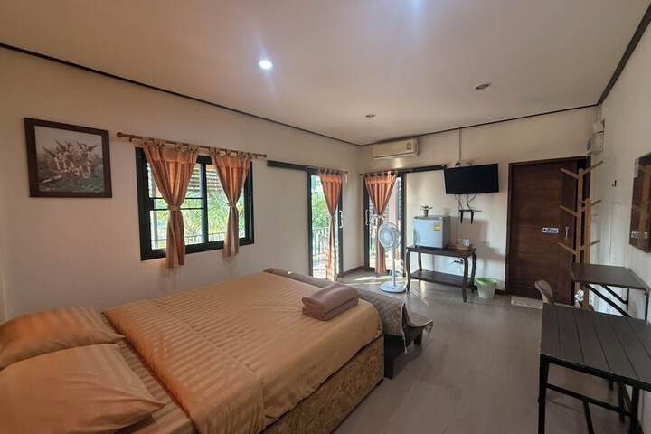 Room 11 of 27