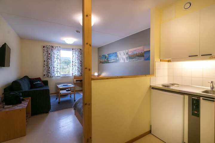 Room 15 of 80