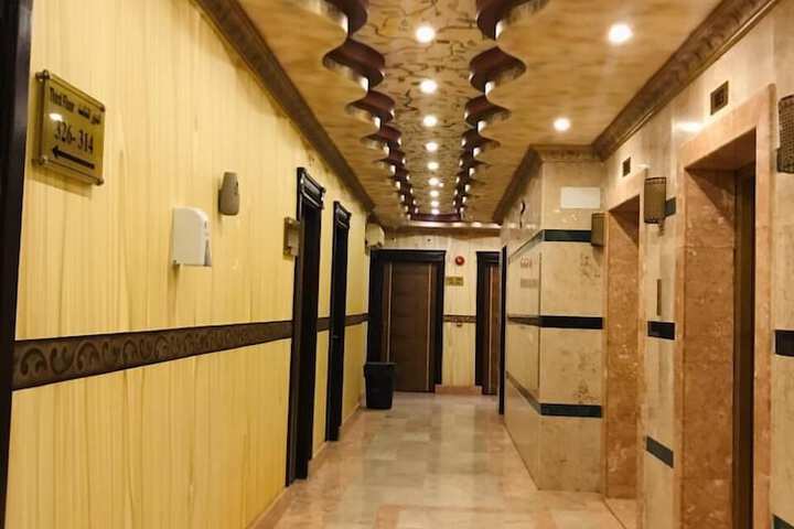 Ballroom/Hall 24 of 27