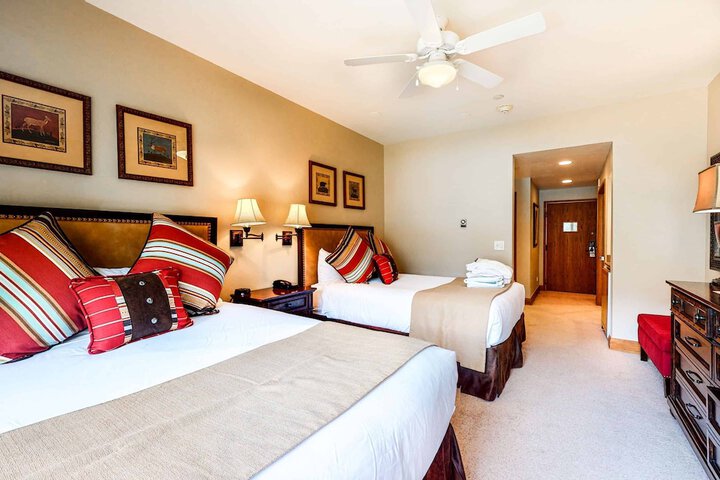 Room 12 of 222