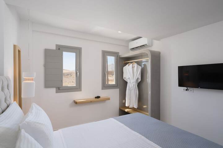 Room 3 of 86