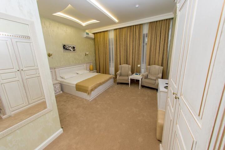 Room 13 of 52