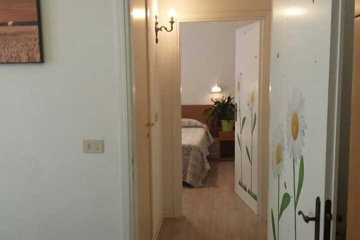 Room 5 of 23