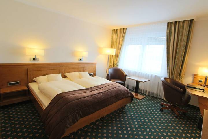Room 8 of 71