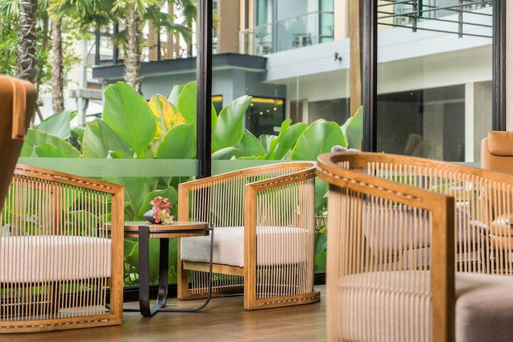 Guest Lobby