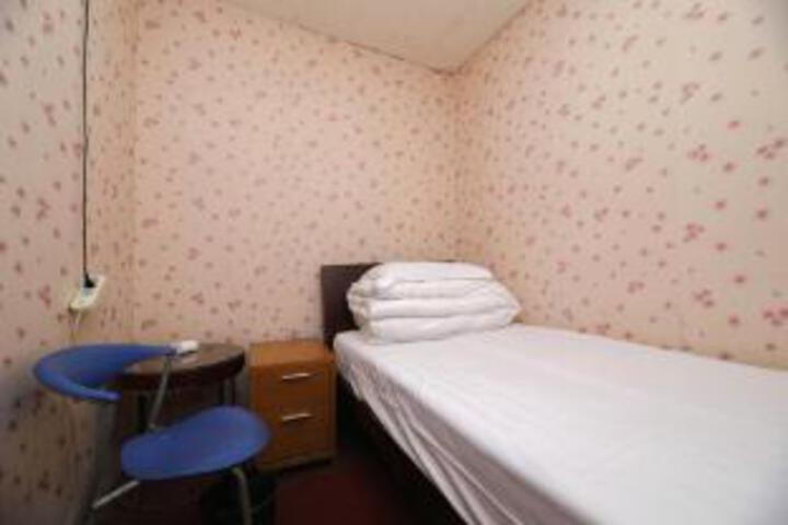 Room 13 of 13