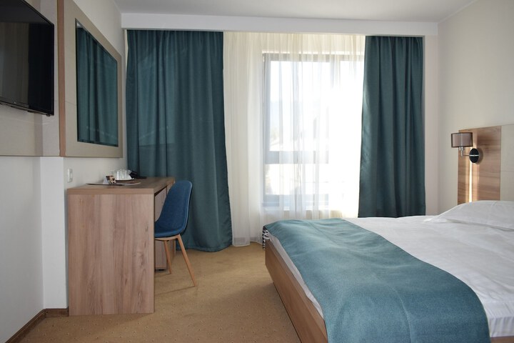 Room 9 of 60