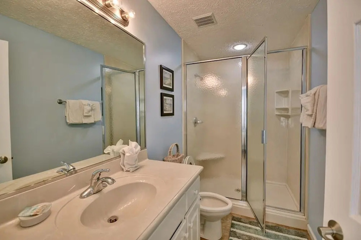 Room 8 of 20
