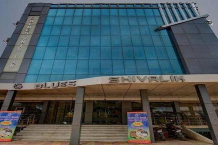 FabHotel Blue Shivalik