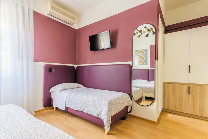 Room 144 of 241