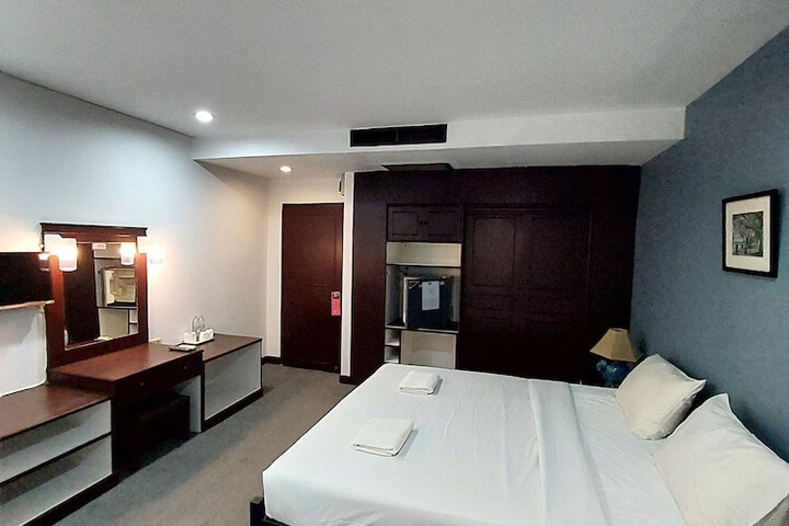 Room 22 of 47