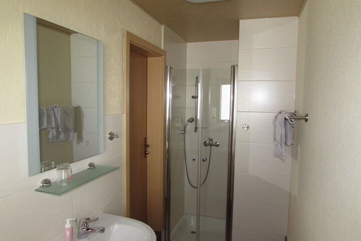 Room 15 of 65