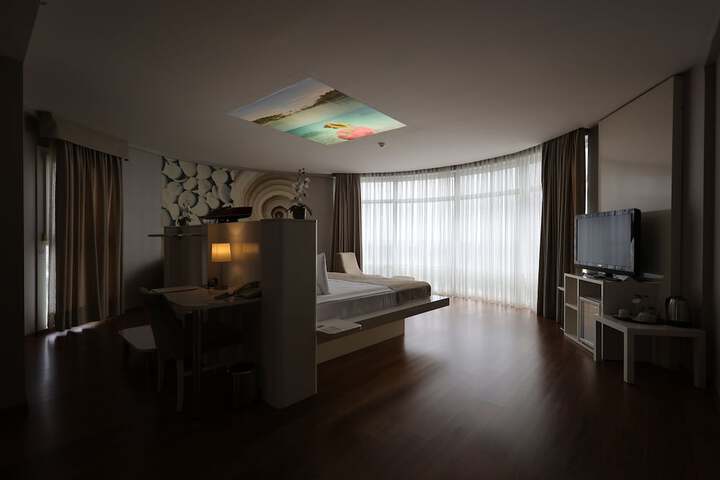 Room 19 of 54