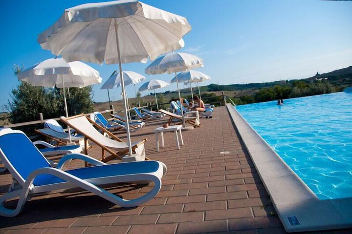 Pool Hotel