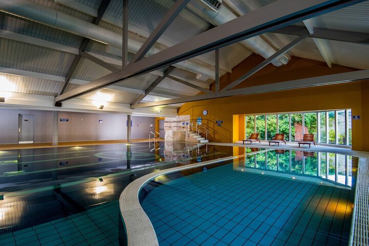 Pool 46 of 112