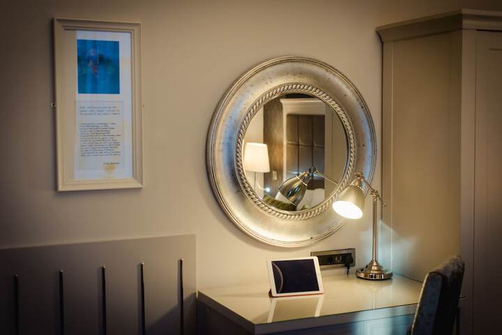 Room 5 of 62