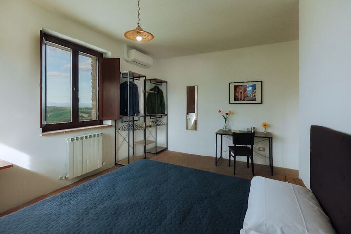 Room 2 of 19