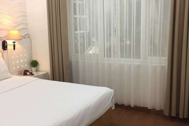 Room 15 of 22