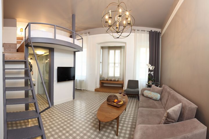 Room 34 of 58
