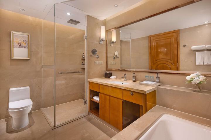 Room 33 of 57