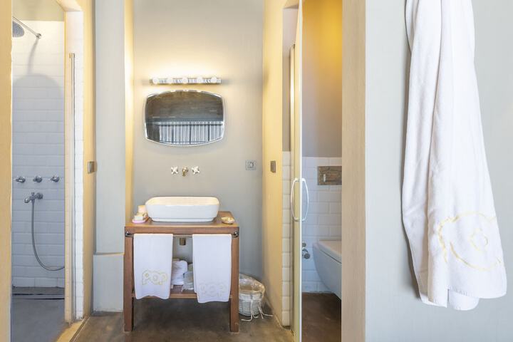 Room 46 of 67