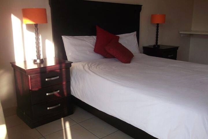 Room 6 of 28