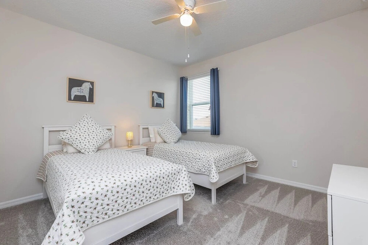 Room 5 of 18