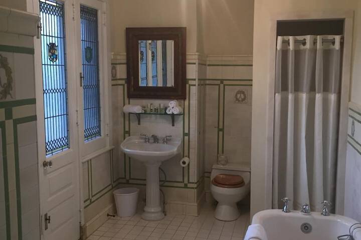 Room 17 of 26