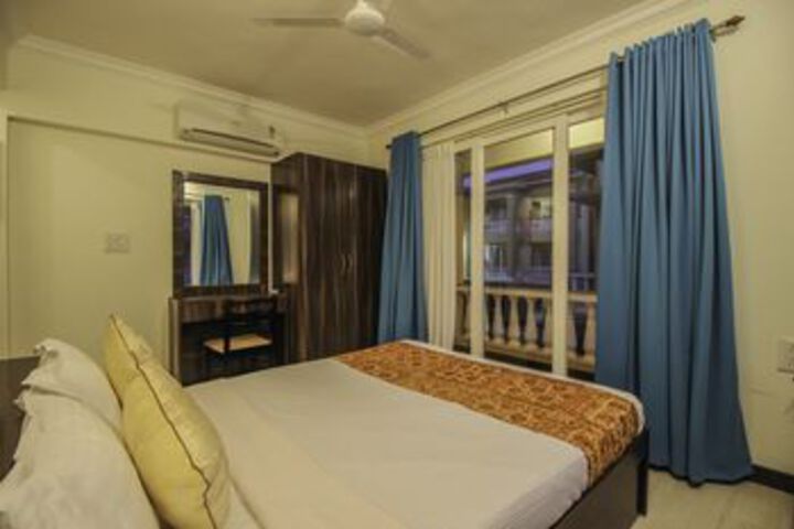 Room 4 of 28