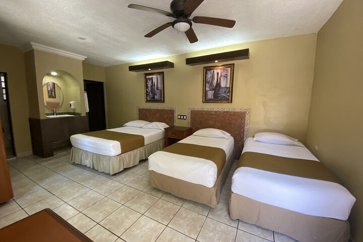 Room 12 of 45
